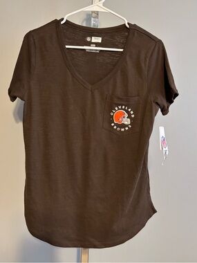 Cleveland Browns Women’s V Neck T Shirt NFL TEAM APPAREL MED NWT